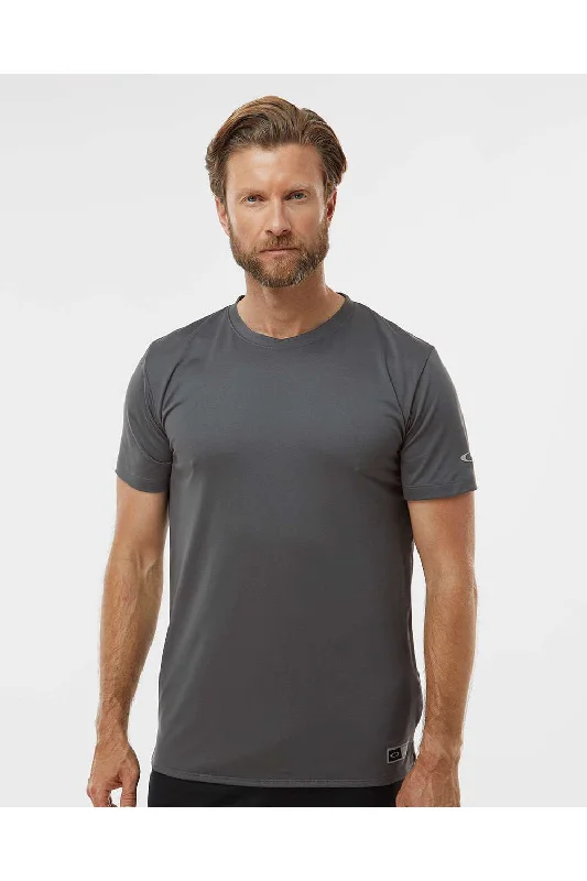 Men's short-sleeve road trip casual shirt-Oakley Mens Team Issue Hydrolix Short Sleeve Crewneck T-Shirt - Forged Iron Grey